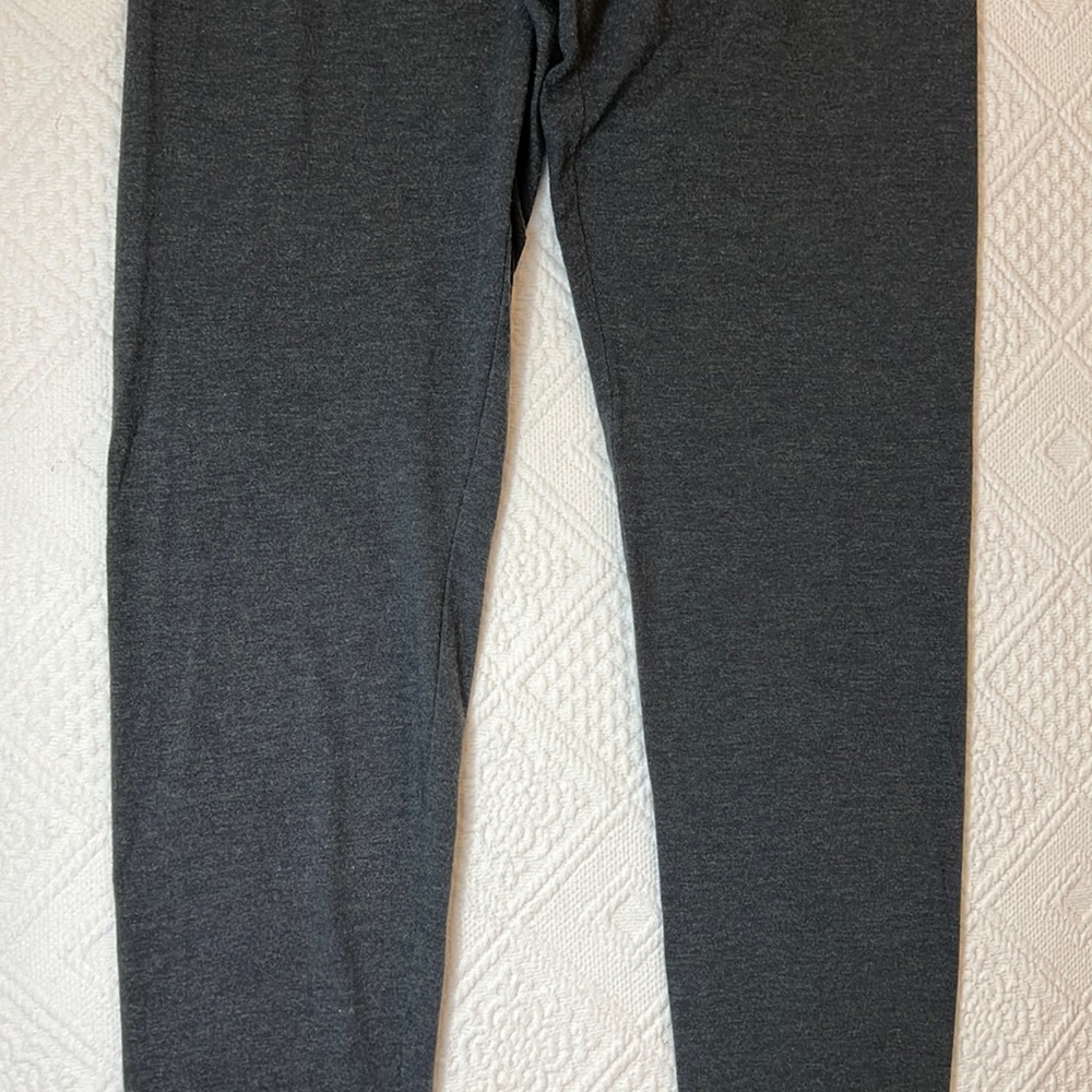💥💥Grey Leggings Sz Medium - Picture 3 of 7